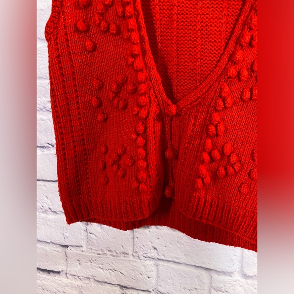 Vintage La Bonne Vie Red Hand-Knit Pure Wool Bobble Vest Size L - Picture 3 of 9